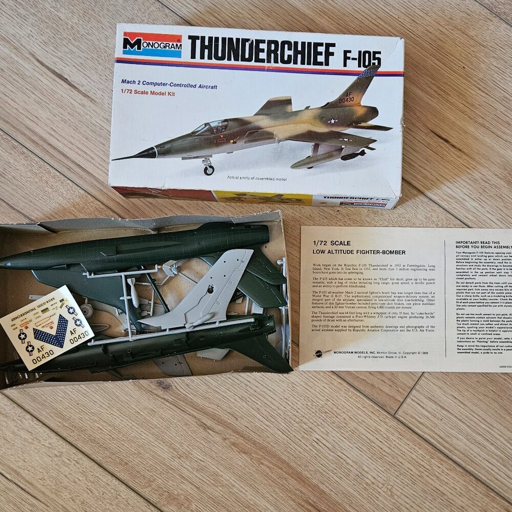 Thunderchief F-105 Model Kit #6808-0105 Vintage '70's